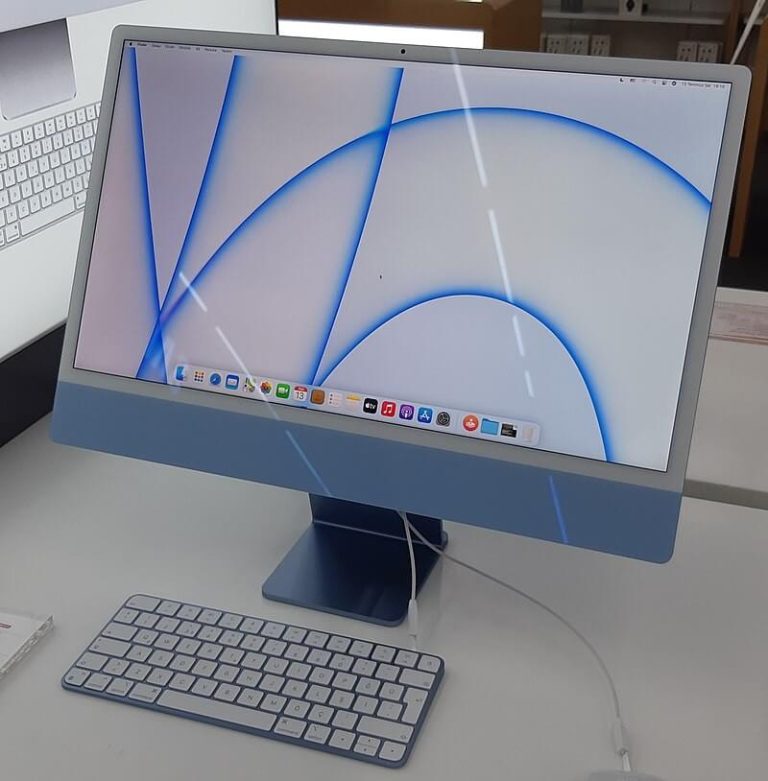 Modern Apple iMac PC