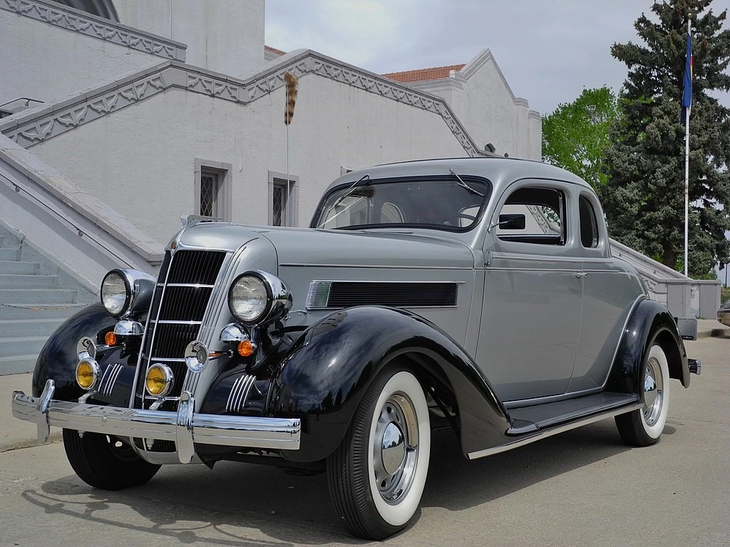 1935 Chrysler Airstream C-6 Business Coupe